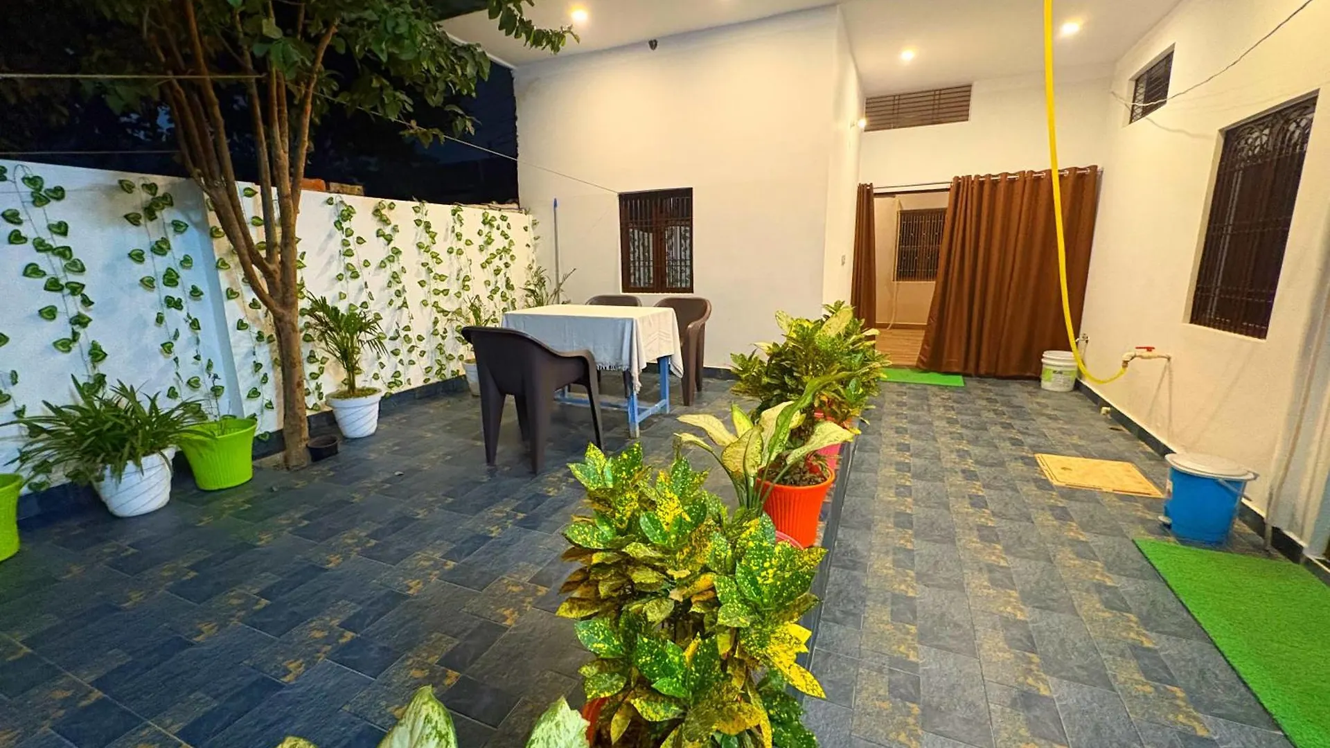 Sumedha Galaxy Inn Varanasi India